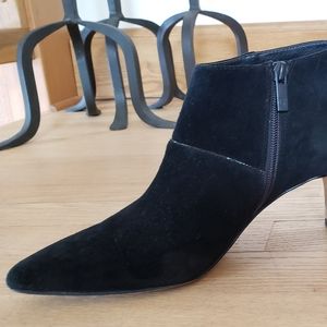 Donald Pliner buttery soft black suede booties like new.  Size 7.5